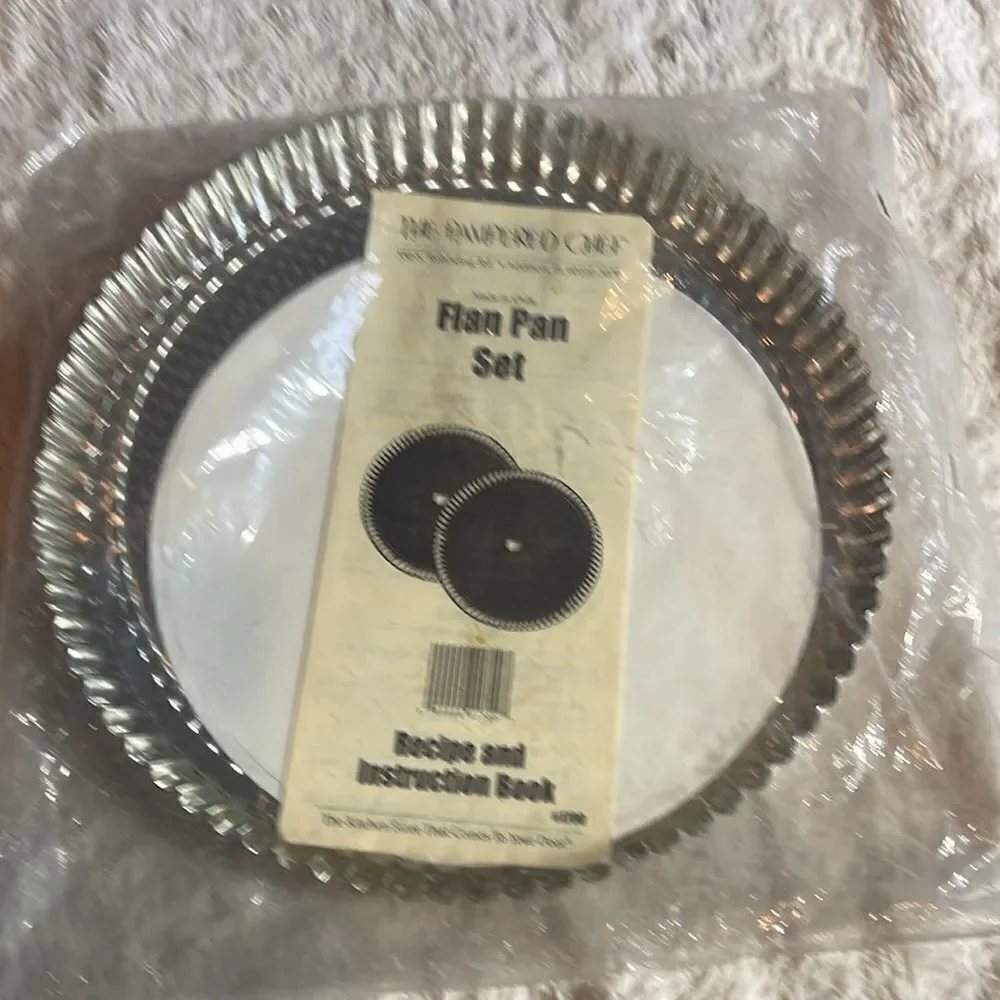 NEW the pampered chef flan pan